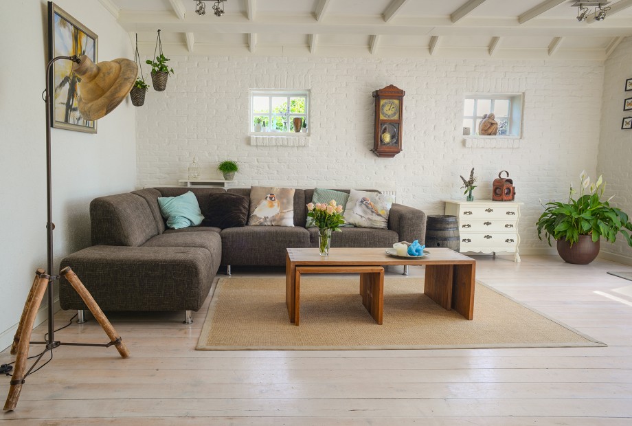 5-Ways-to-Add-a-Touch-of-Spring-to-your-Home.jpg