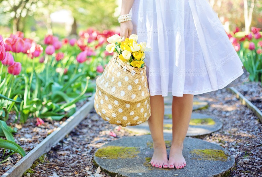 10-Ways-to-Bring-Spring-into-your-Home.jpg