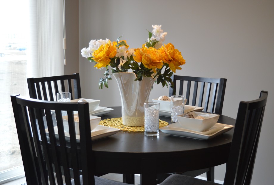 5+1-Ideas-for-a-Spring-Home-Makeover.jpg