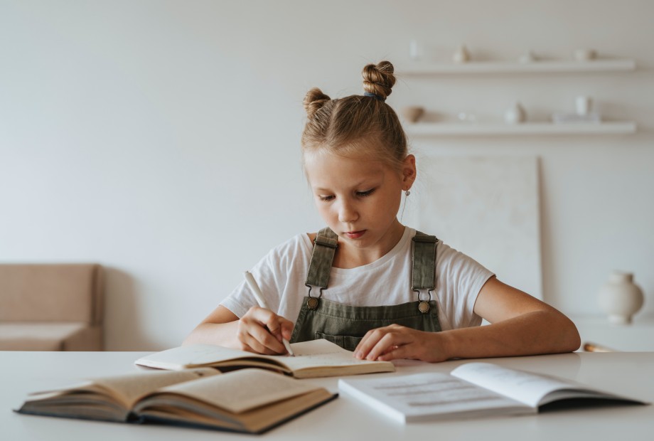 8-Tips-for-a-Homework-Haven.jpg