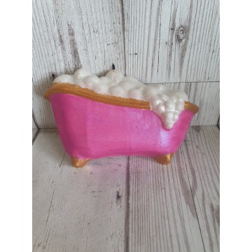A Soak in the Tub Bath Bomb